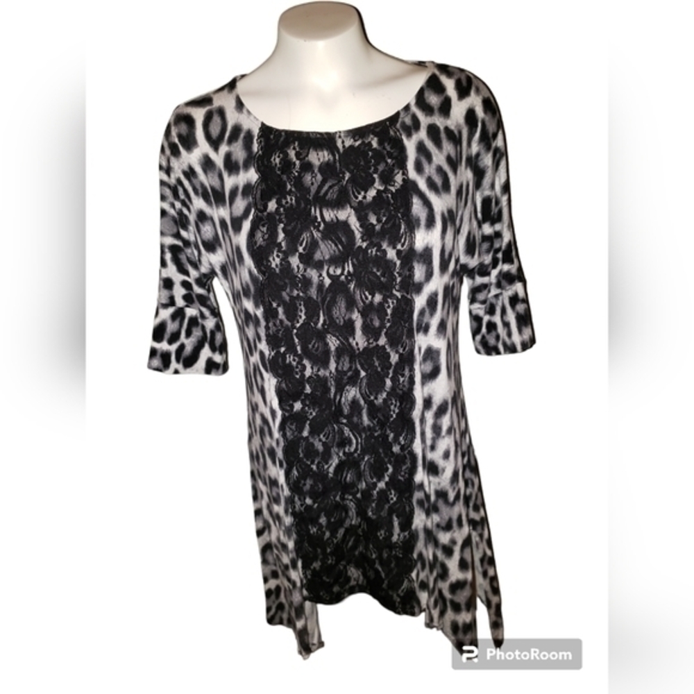 Black lace and white ladies top